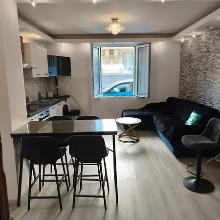 Apartment 2 Et Salon